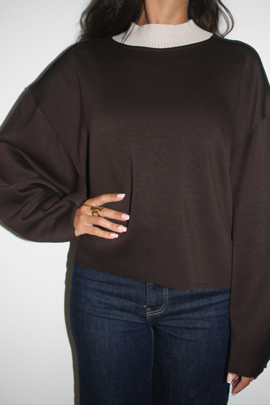 Pull fluide marron